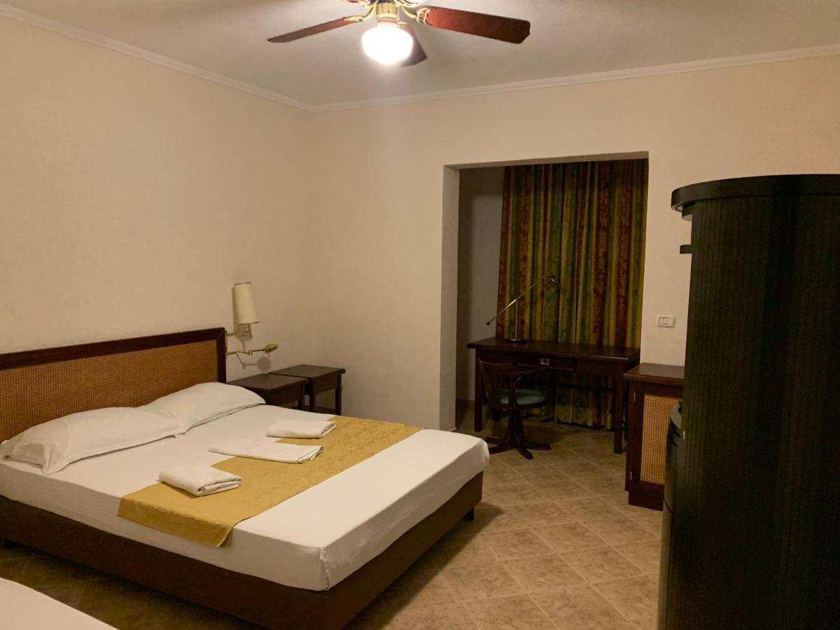 Hotel Arandi Ag Tirana Extérieur photo